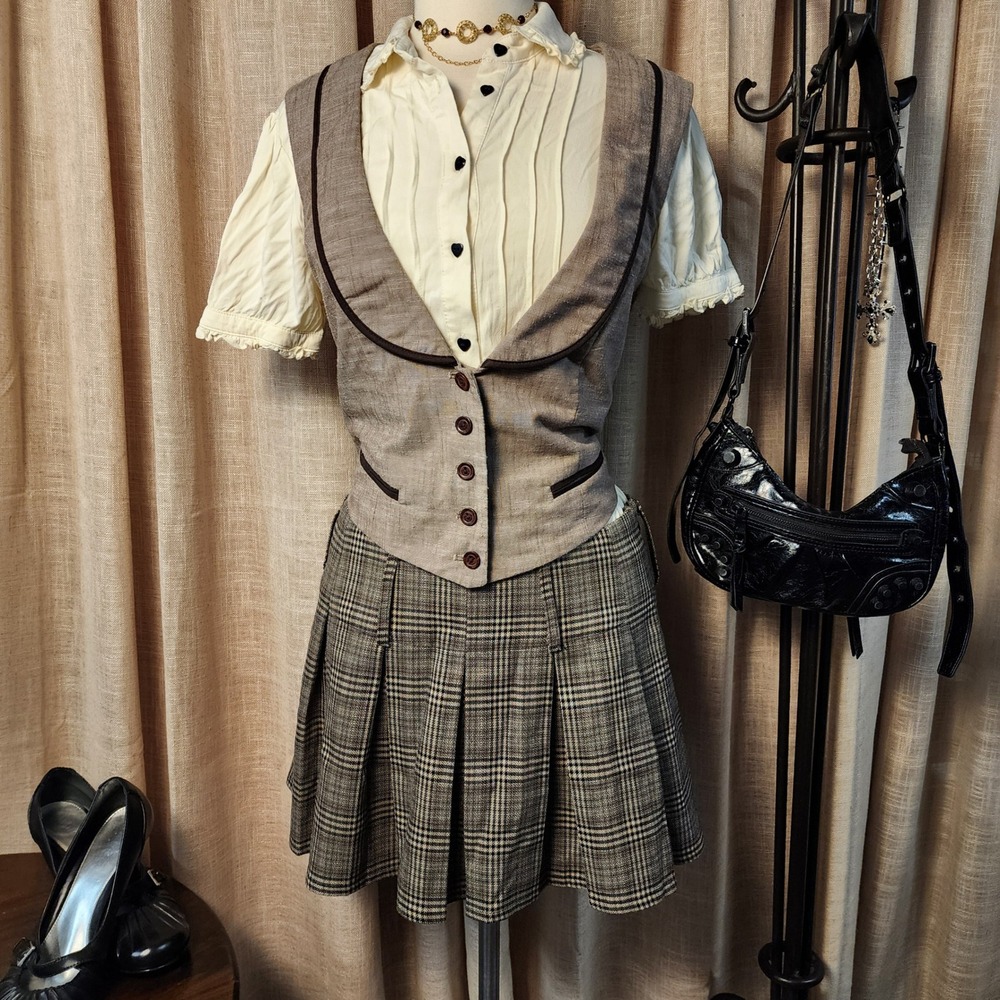 Rumored Brown Plaid Pleated Mini Skirt Size M Side Zip Preppy Academic Skater